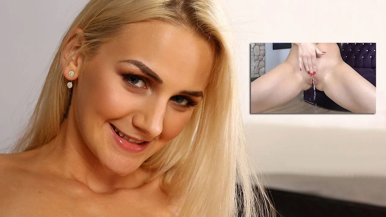 Katy Tastes Her Piss VR Adult Videos