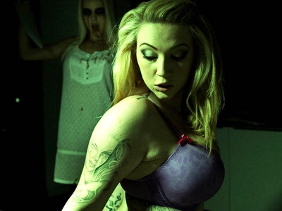 Halloween Special - Harmony Reigns and Lynna Nilsson XXX