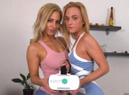 Vinna Reed &amp; Nathaly Cherie - These Girls Love Playing in VR Together VR Adult Videos